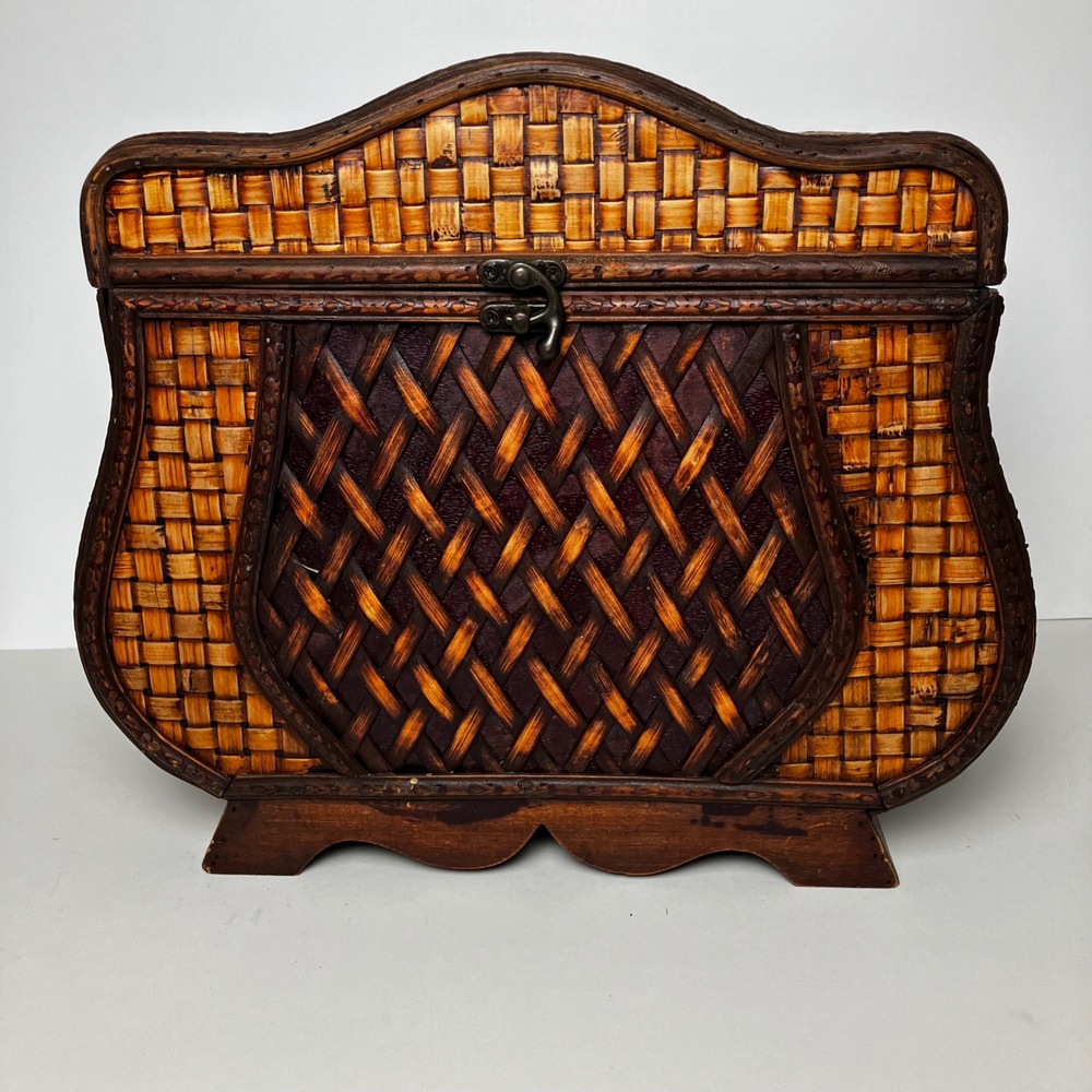 Vintage Woven Wicker Rattan Wood Storage Trunk Chest Brown Boho Decorative Box